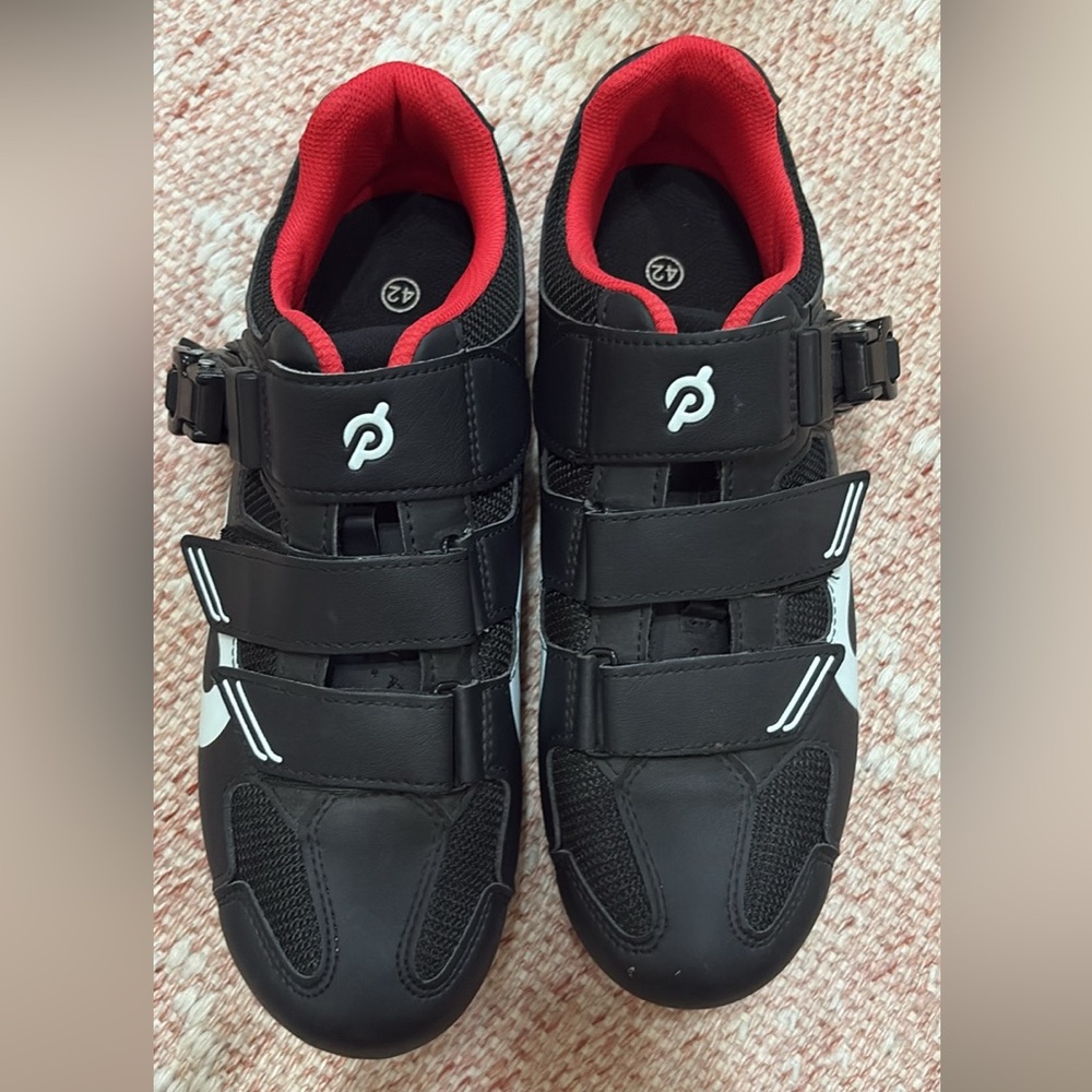 Women’s peloton bike cleats size 42 or wmns 11